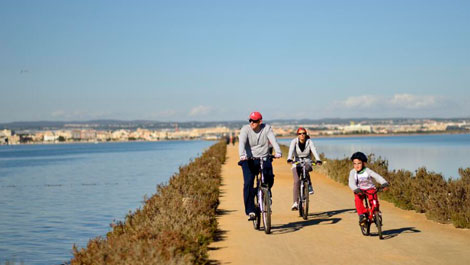 3 rutas para disfrutar del ciclismo familiar 