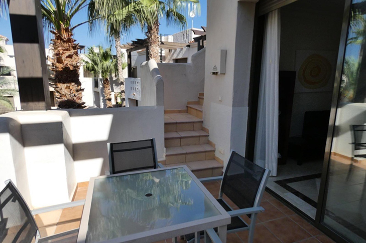 PENTHOUSE 2 BED CLOSE TO THE MAIN ENTRANCE SO BEST FOR BEACH, GOLF & THE SQUARE