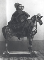 Afición por los caballos a los dos años. Murcia 1910